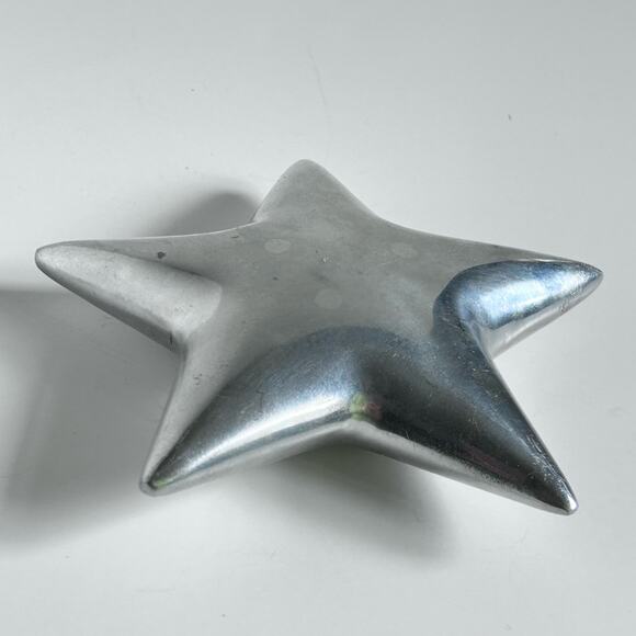 Silver Solid Polished Aluminum Star Paperweight 5" Smooth Cool Heavy - Picture 3 of 6